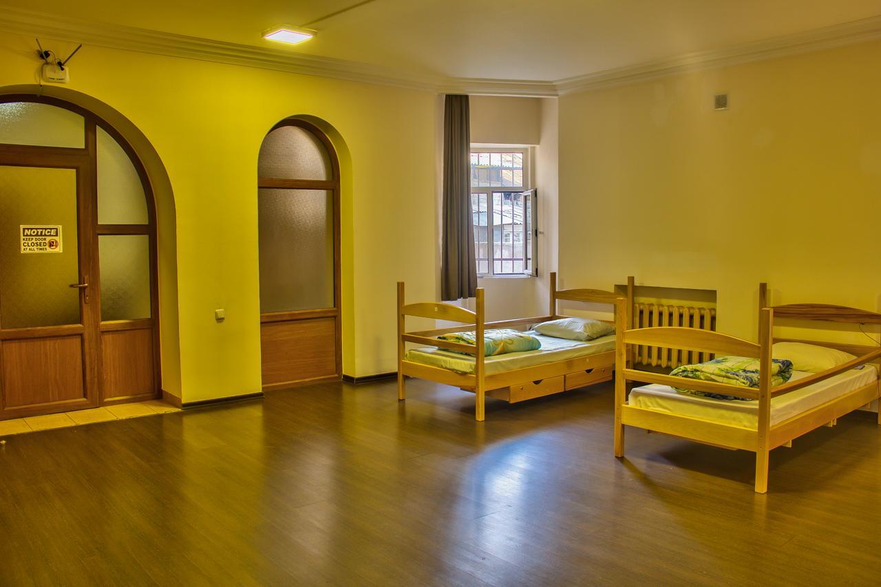 Classy And Cozy Hostel Γιερεβάν Εξωτερικό φωτογραφία